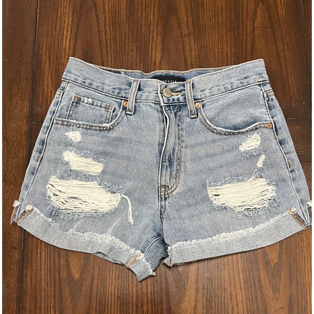 Aeropostale Light Wash Mom Short Distressed Jean Shorts Size 4